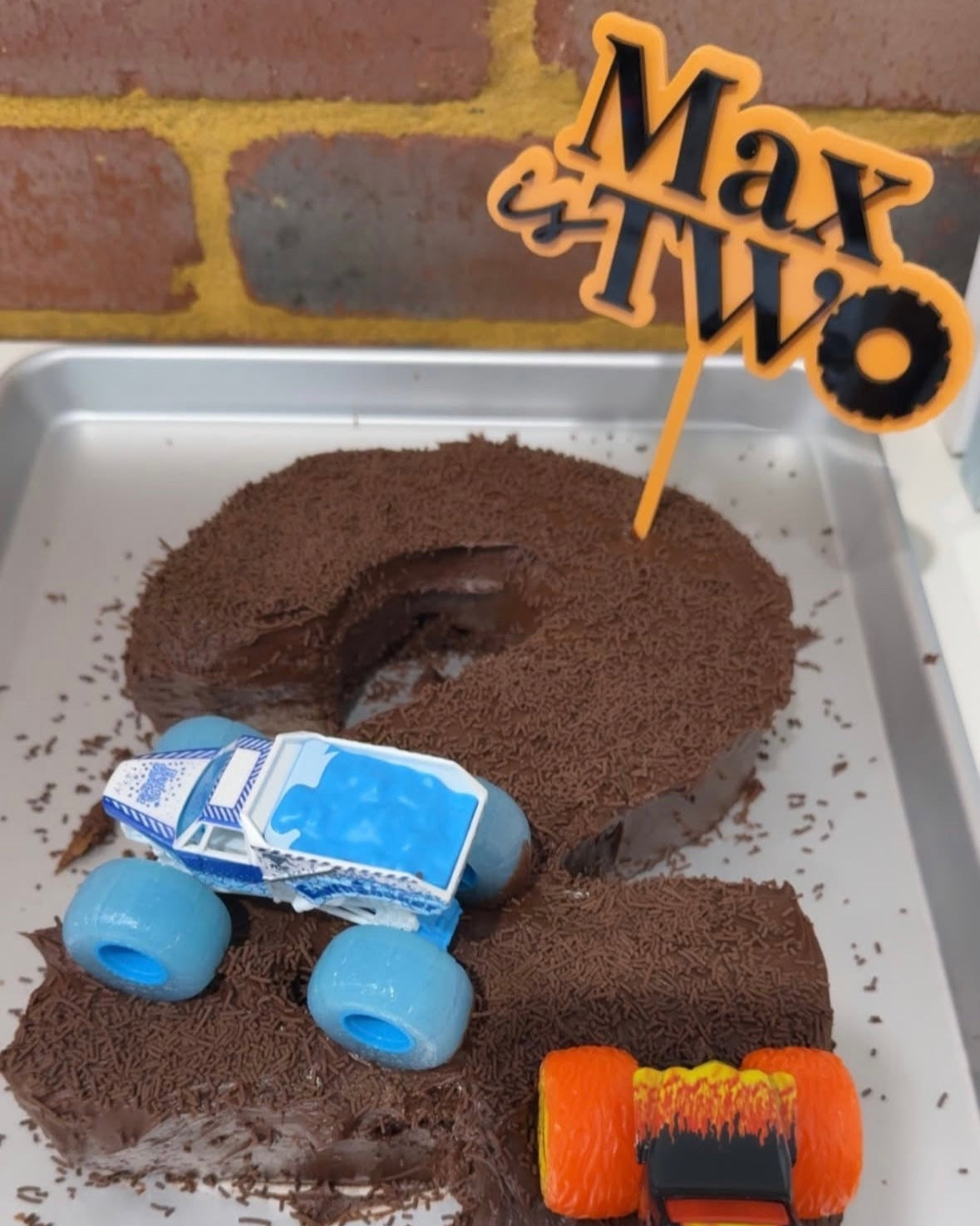 Tyre Cake Topper